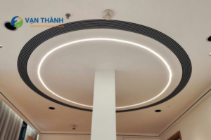 Xu Hướng Cá Nhân Hóa Cửa Gió 2025: Khám Phá Công Nghệ Cửa Gió Nội Thất Hiện Đại